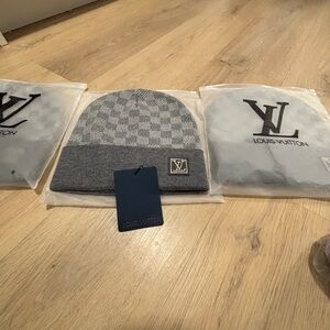 Louis Vuitton Gray Damier Knit Hat with LV Tag